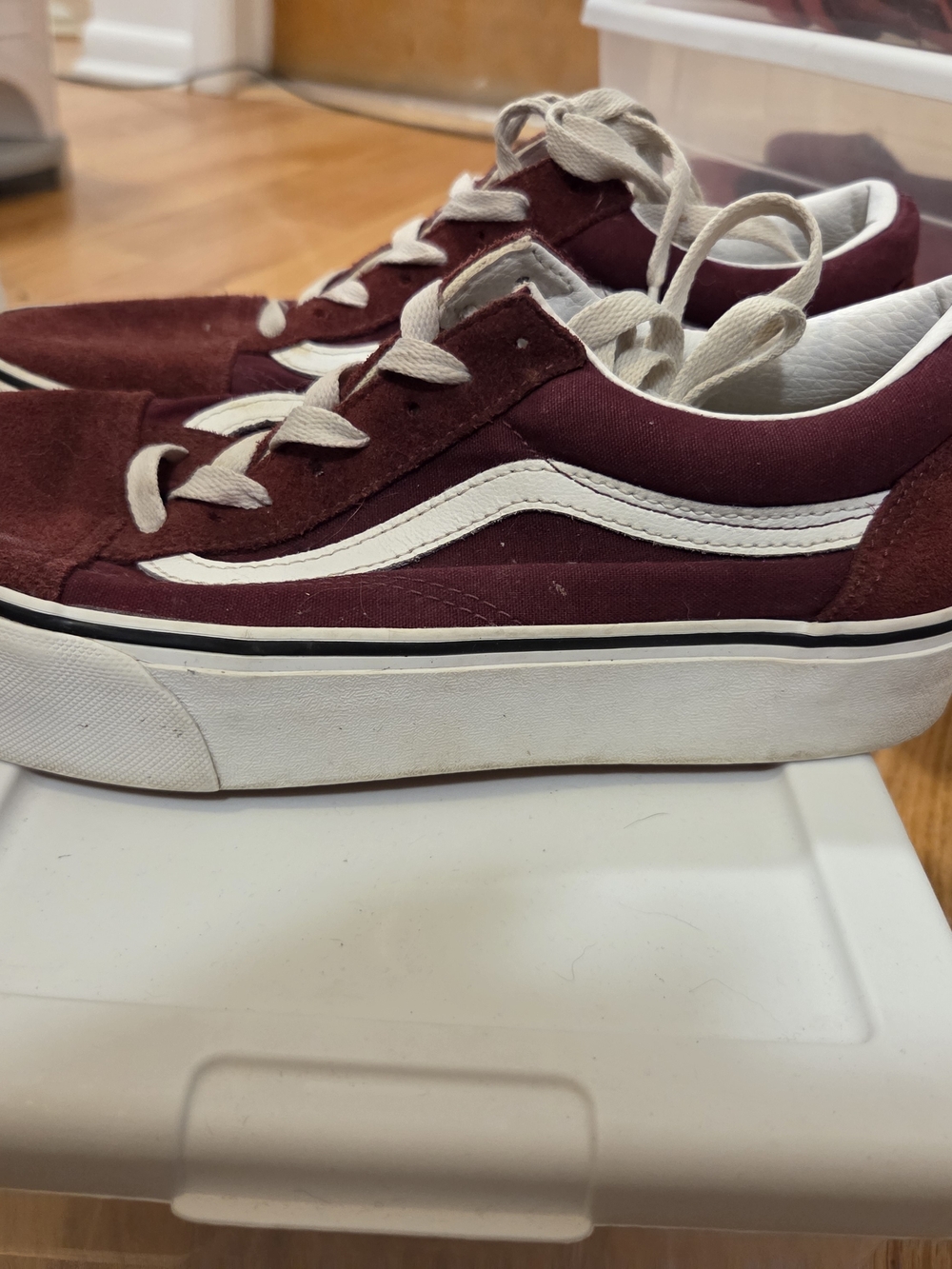 Vans Women's Old Skool Platform Sneaker - Burgundy/White